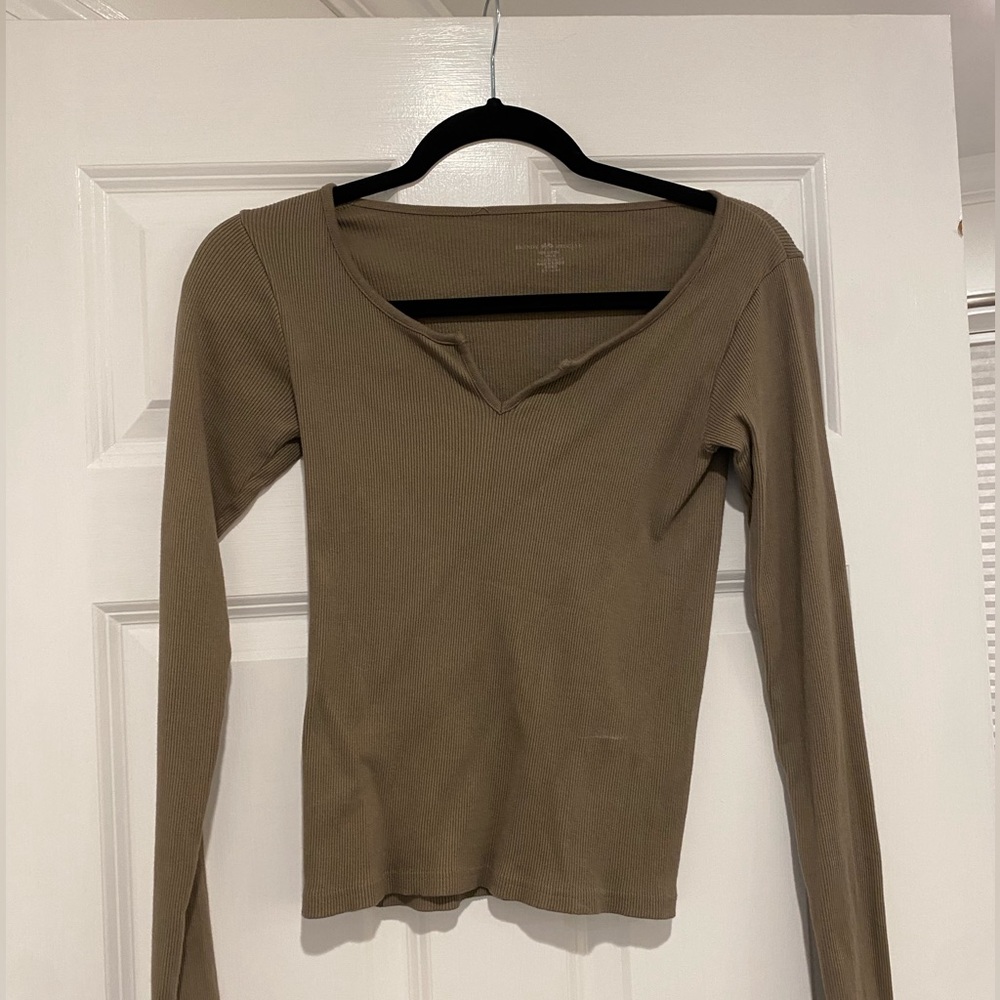 Brandy Melville brown ribbed long sleeve